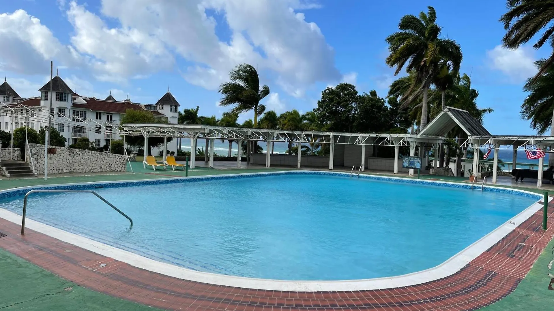 Marriott Seacastles B30 Rooftop Penthouse Montego Bay